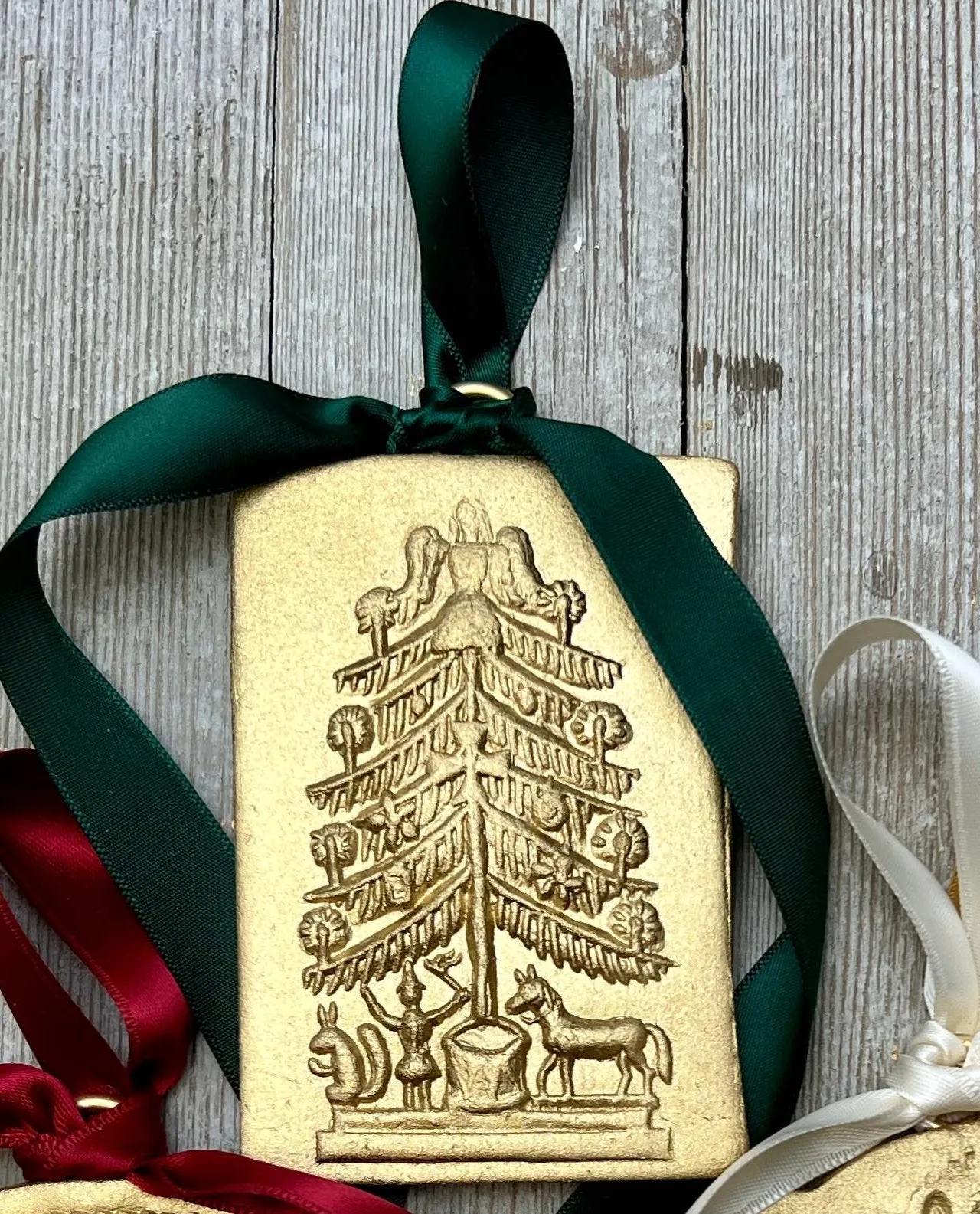 Christmas Ornaments: Christmas Tree