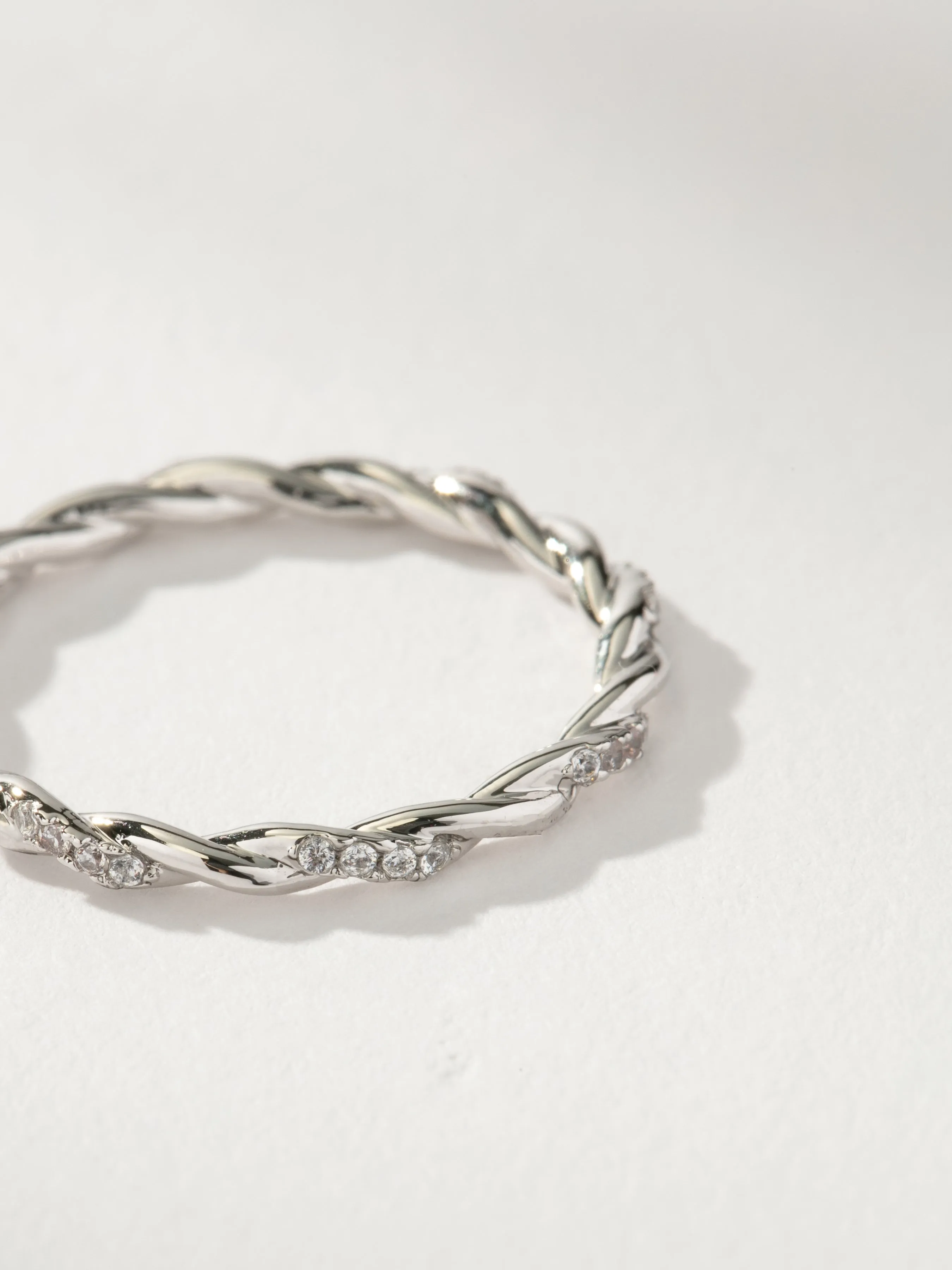 Dainty Twist Ring