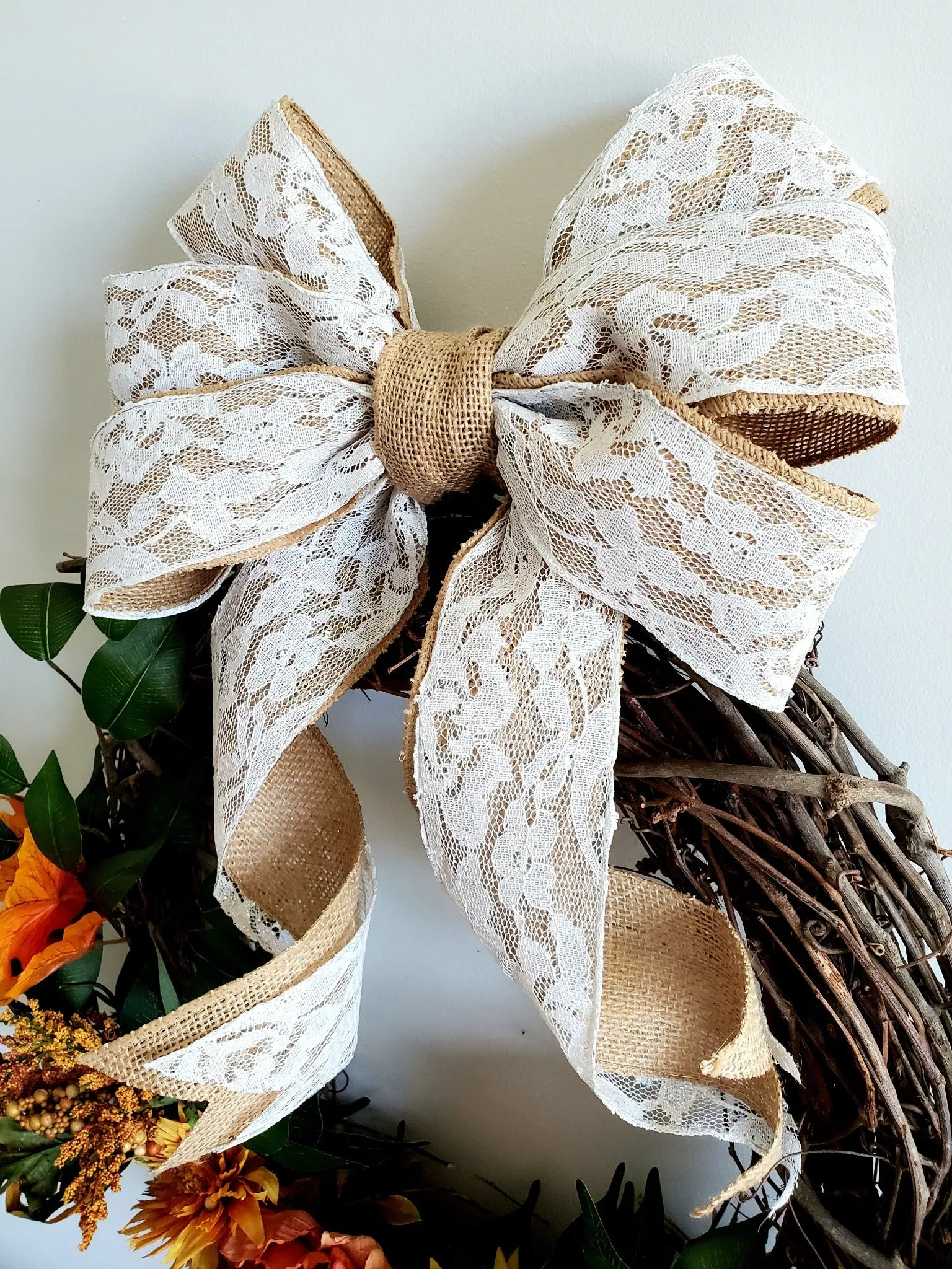 Hand-Made Bow Burlap Sparkly Lace - Perfect for Weddings, Parties, and Special Occasions