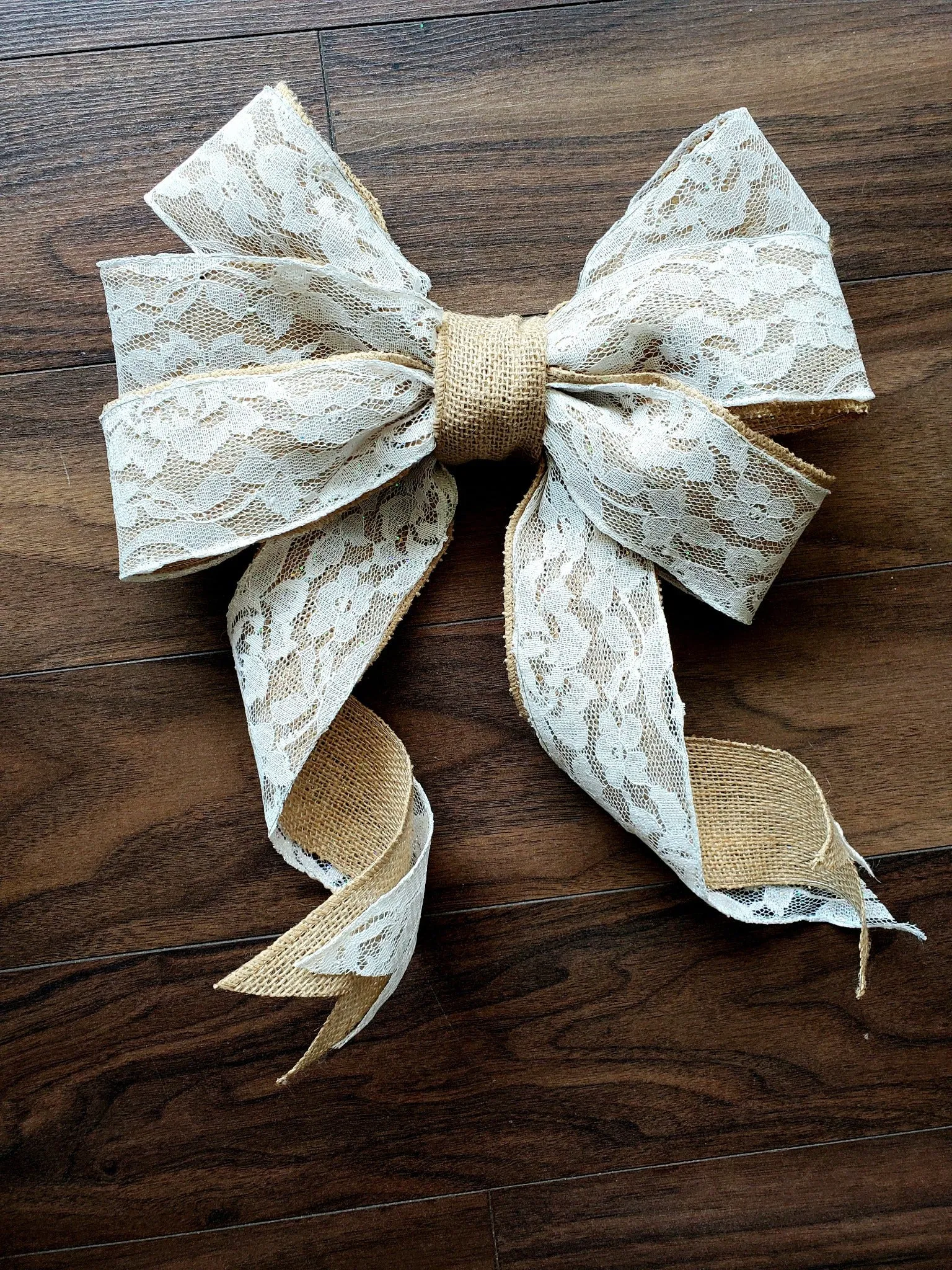 Hand-Made Bow Burlap Sparkly Lace - Perfect for Weddings, Parties, and Special Occasions