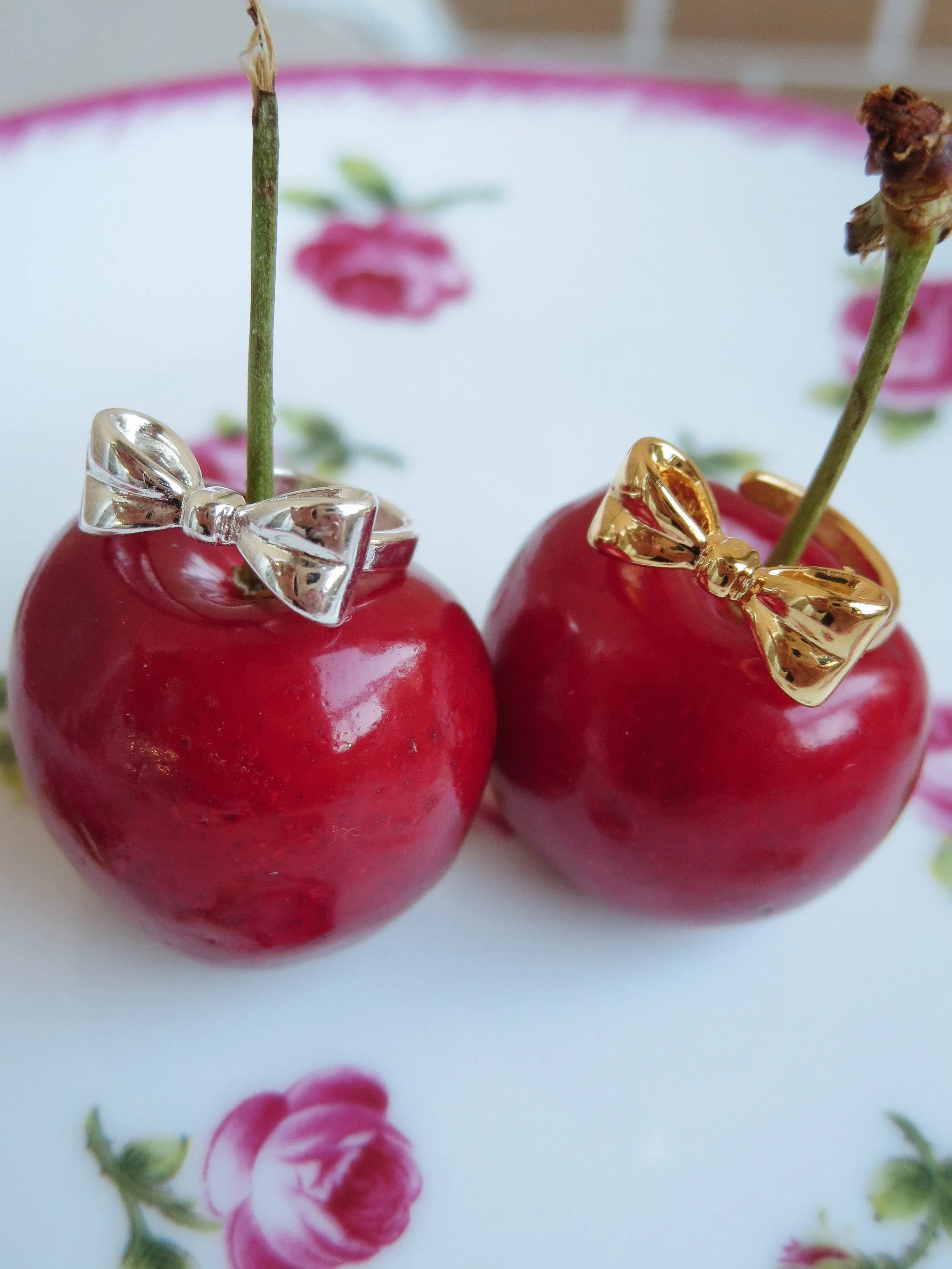 Plump Ribbon Earcuff